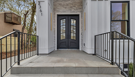 Exterior Photo 2.png