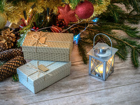 What is the manufacturing process of Customized Gift Items?