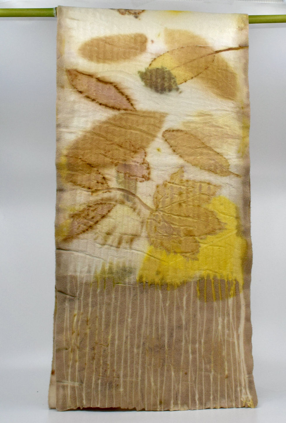 Miniature : feuille d'arbre eco print sur echarpe en laine