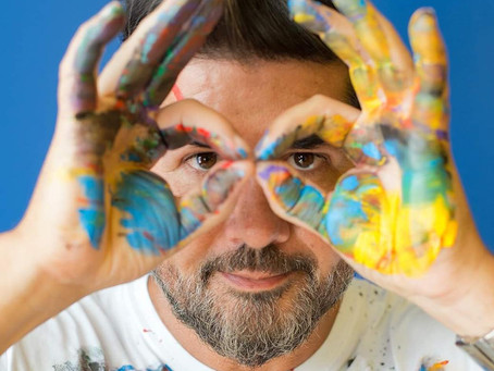 Viajando sem sair de casa por Luciano Martins
