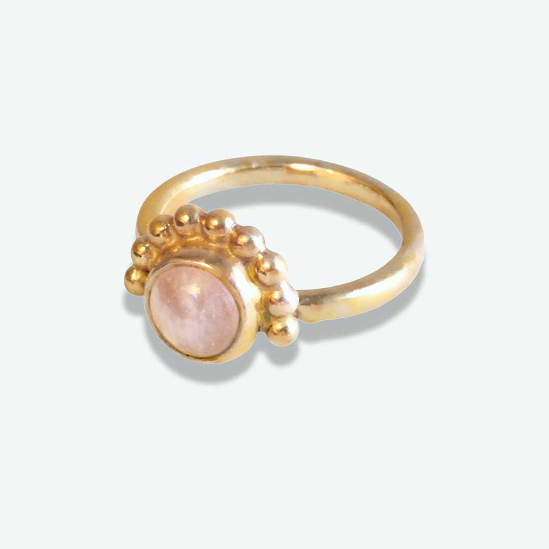 Halfbloom cabuchon ring