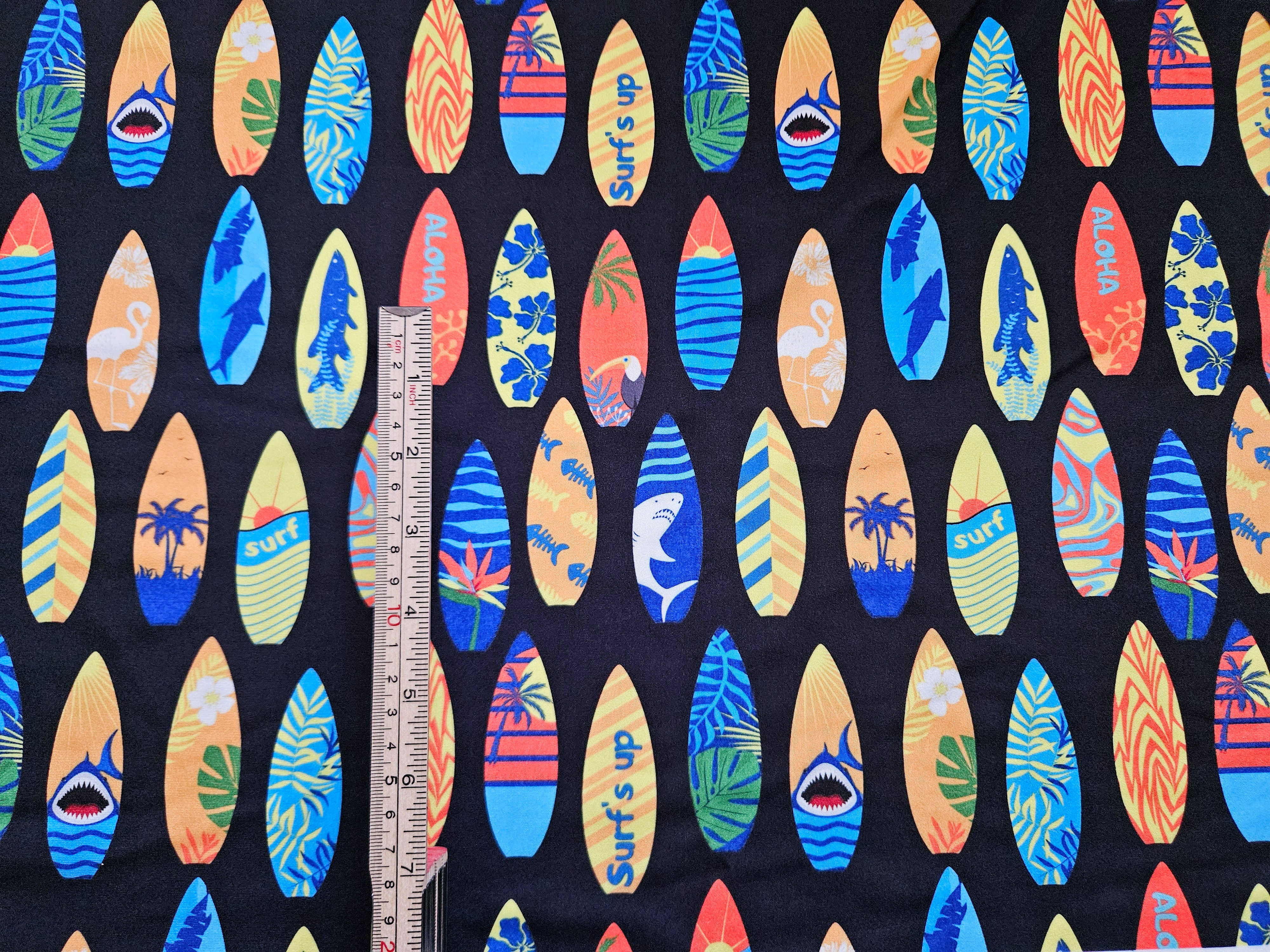 3 METER DEALS Surf Boards on Black (WH1287)