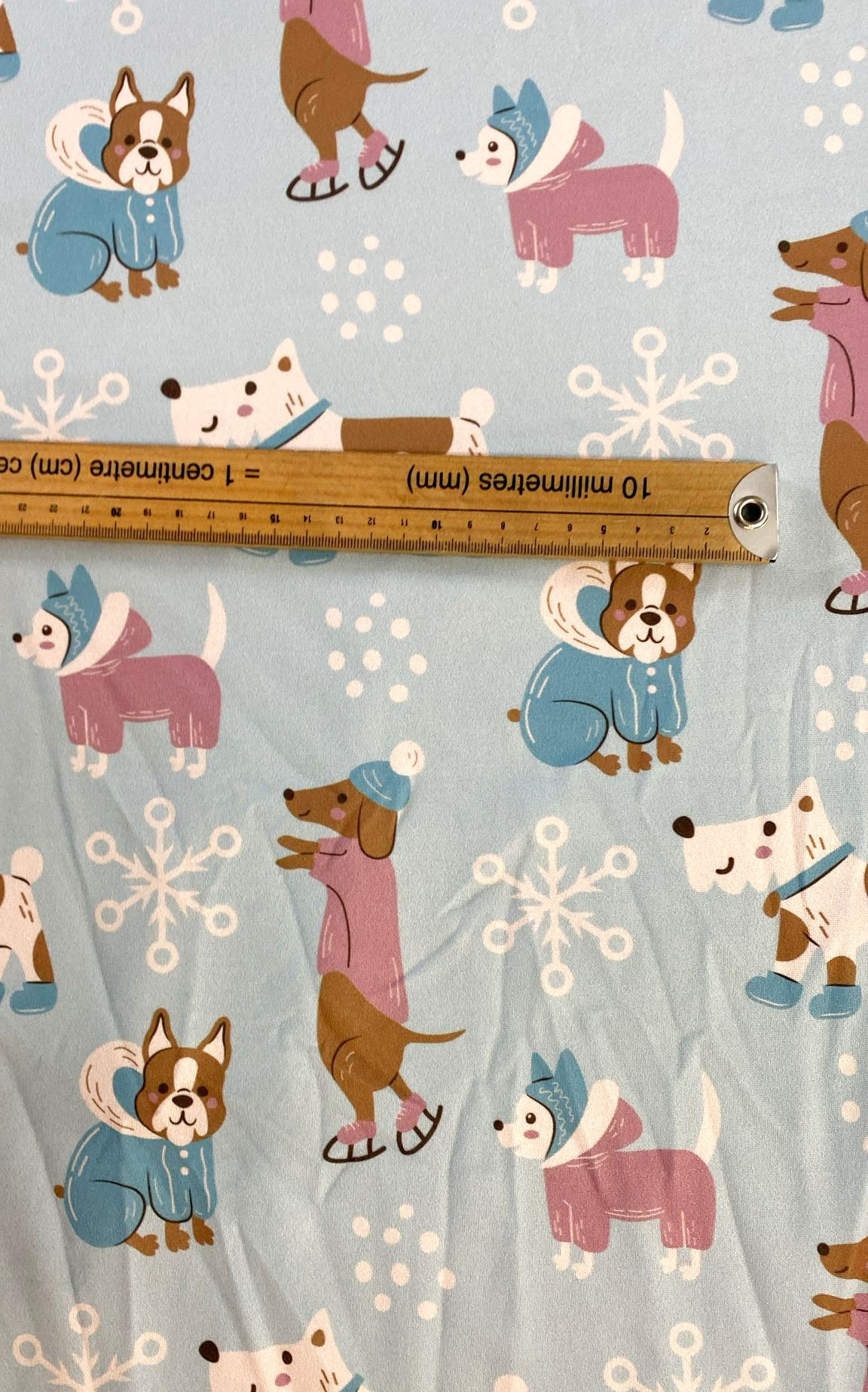 3m for £9 Winter Dogs in Coats Scuba Twill (WH147)