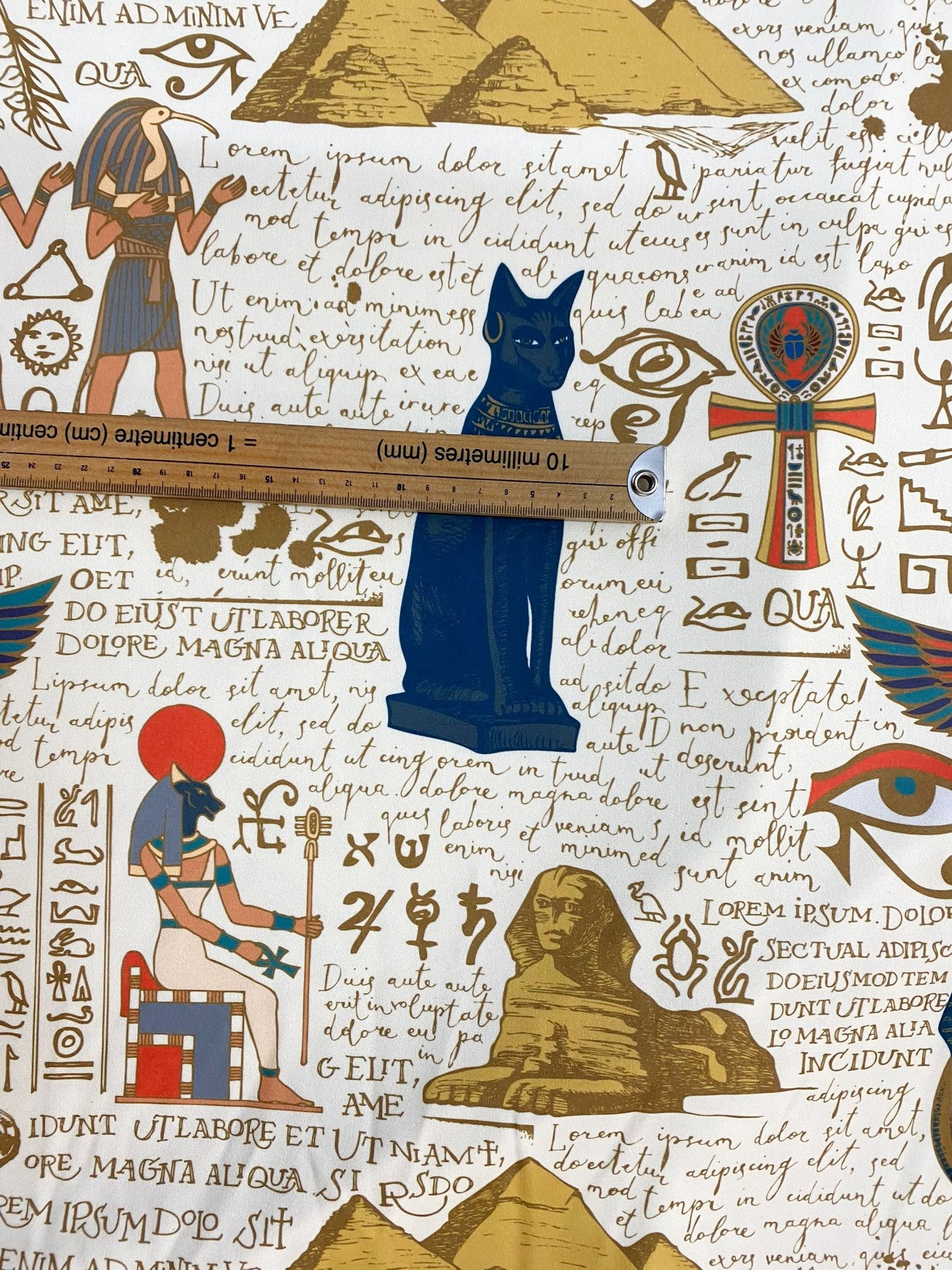 3m for £9 Ancient Egypt White Lightweight Scuba (WH85)