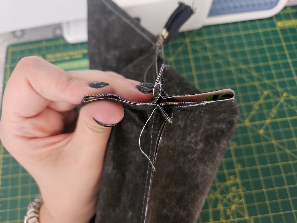 Image shows the cut out corner seams aligning ready to be clipped/pinned into place.