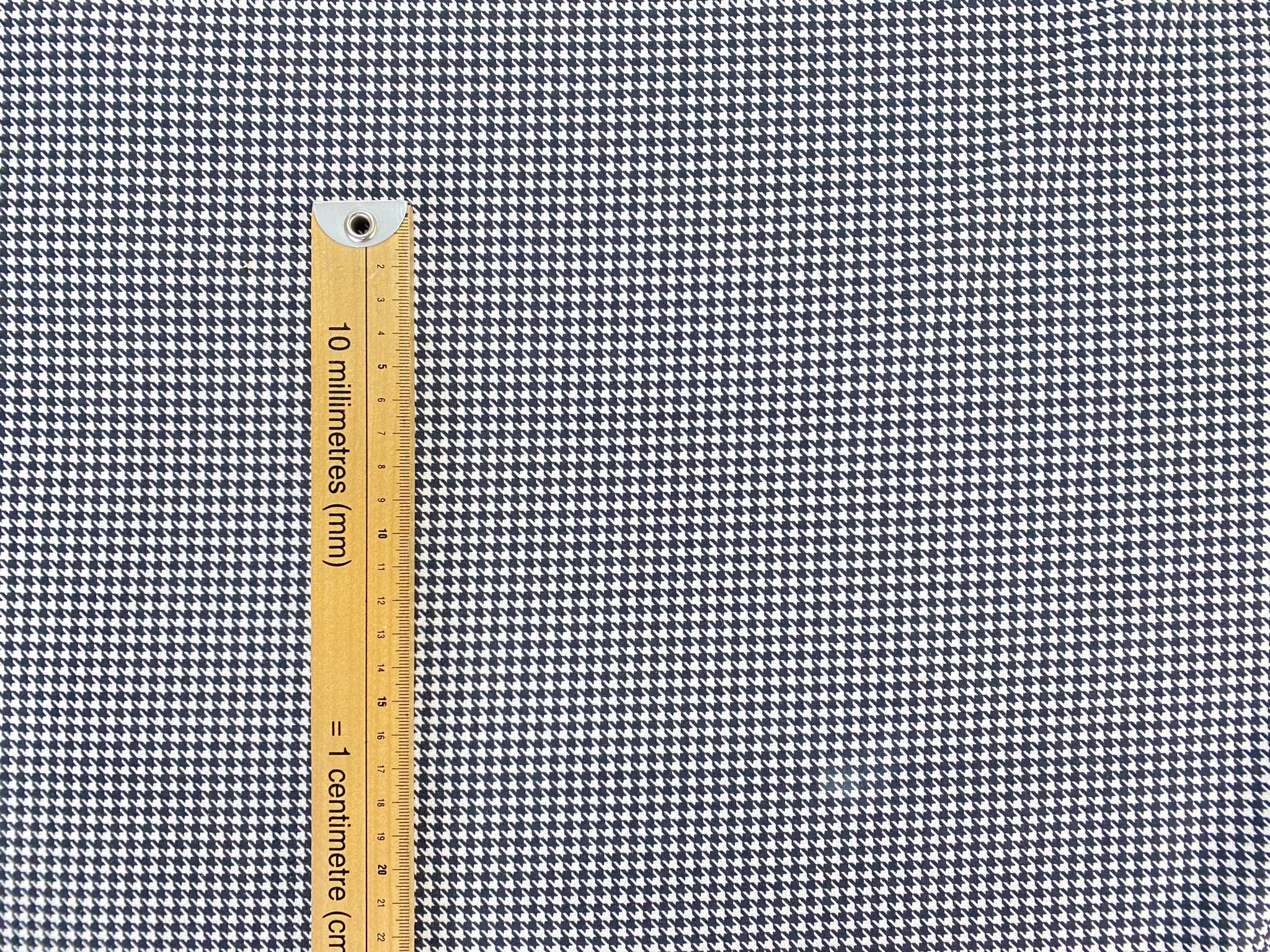 3m for £6 Houndstooth Microfibre (WH703)