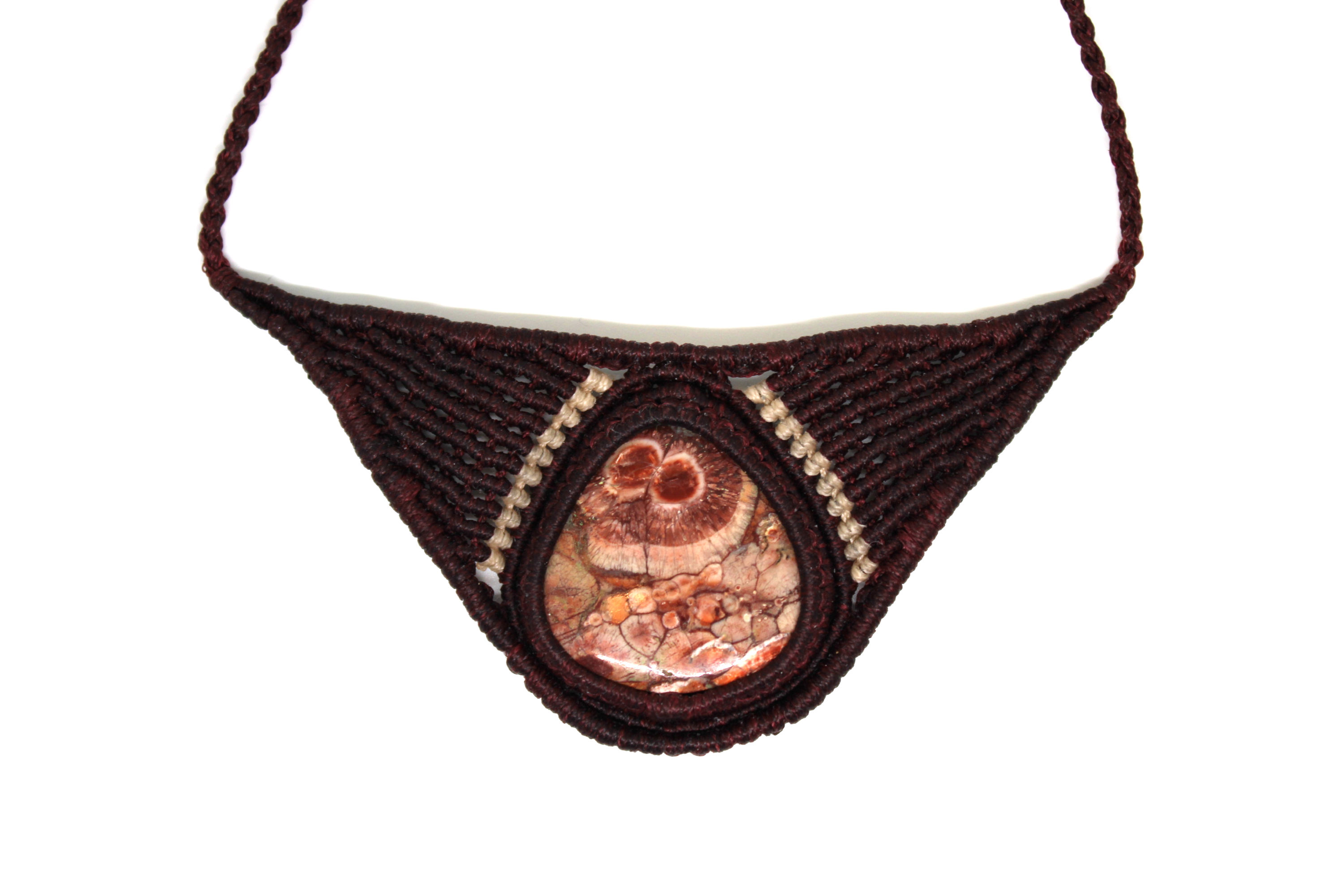 Handgemachte Halskette mit Vogelaugen-Jaspis Naturstein – Ein einzigartiges Schmuckstück, das die natürliche Schönheit des Ja