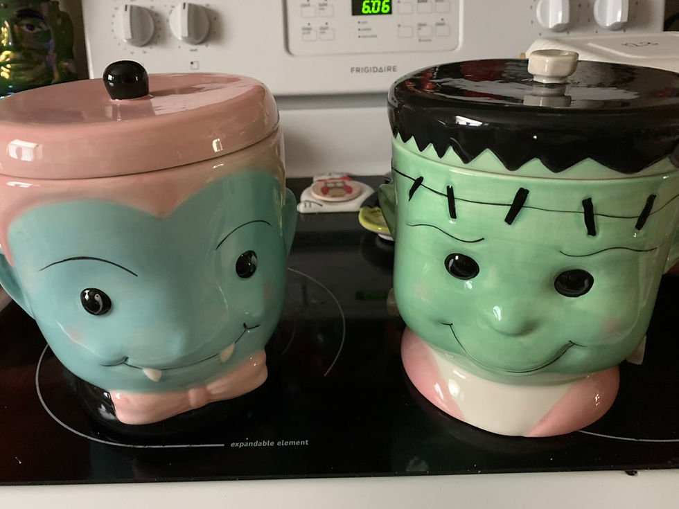 Dracula and Frankenstein cookie jars from Ross
