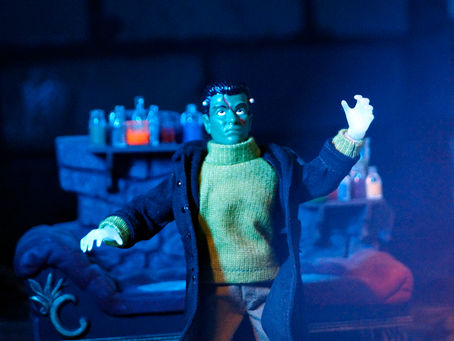 Lincoln Monsters Frankenstein and Dracula Figures Available for Pre-order