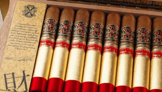 Arturo Fuente 推出全新 OpusX Templo de Oro