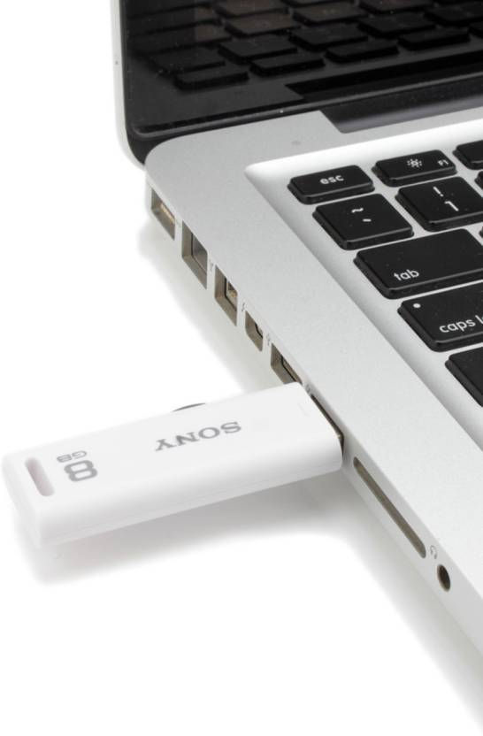 Thumbnail: Sony Micro Vault 8 GB Pen Drive  (White)