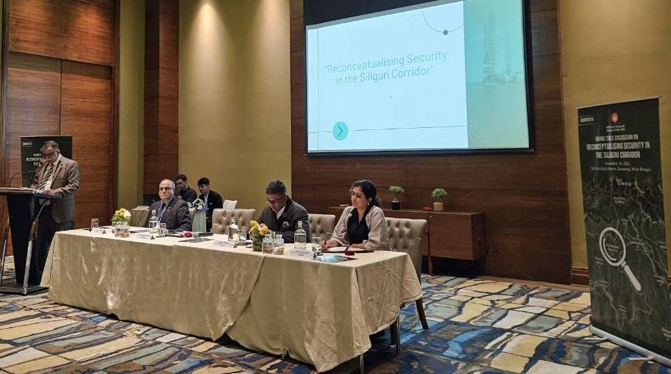 Sanjana Rathi interviene en un panel de mesa redonda sobre seguridad nacional