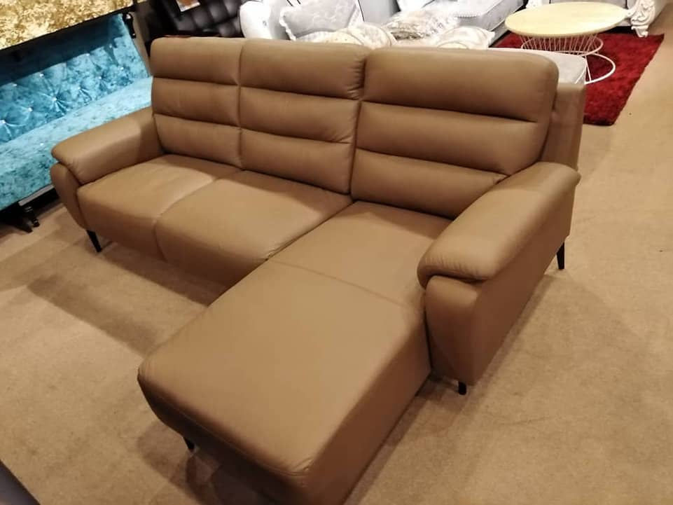 Thumbnail: Camden Cowhide Leather L-Shape Sofa