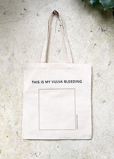 Tas This is my Vulva Bleeding, daarmee vier je alle kleuren van het vrouw zijn