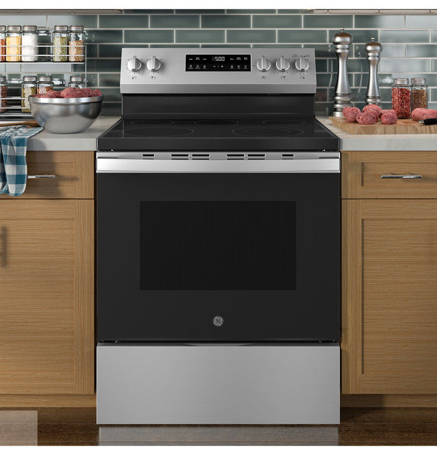 Thumbnail: GE® ENERGY STAR® 30" Free-Standing Electric Range with Crisp Mode