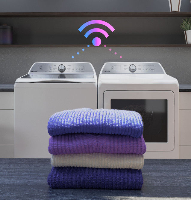 Miniatura: Secadora de gas GE Profile™ de 7.4 pies cúbicos con tambor de aleación aluminizada, con funciones de desinfección y secado por sensor.