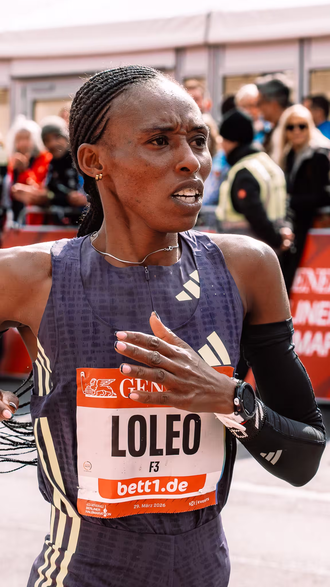 Elite female athlete Loleo competing in the Generali Berlin Half Marathon 2026.