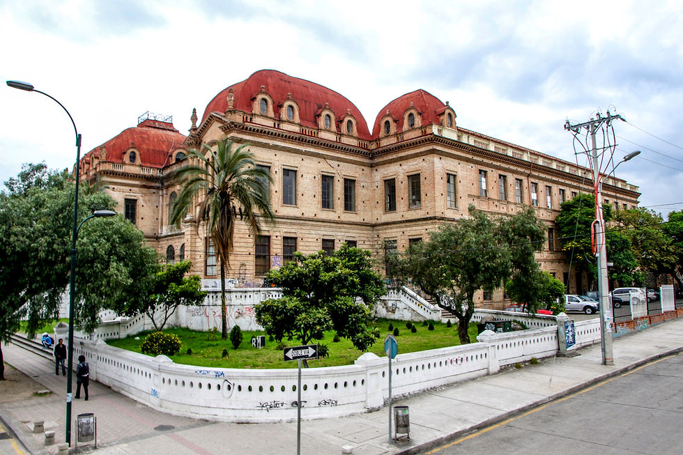 Miniatura: Full Day: City Bus Leyendas Cuenca - Dos Chorreras.