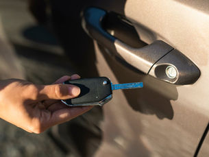 Top Ways Drivers Handle Unexpected Vehicle Key Problems During Emergencies