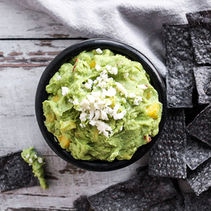 GUACAMOLE MEÐ MANGÓ OG FETAOSTI