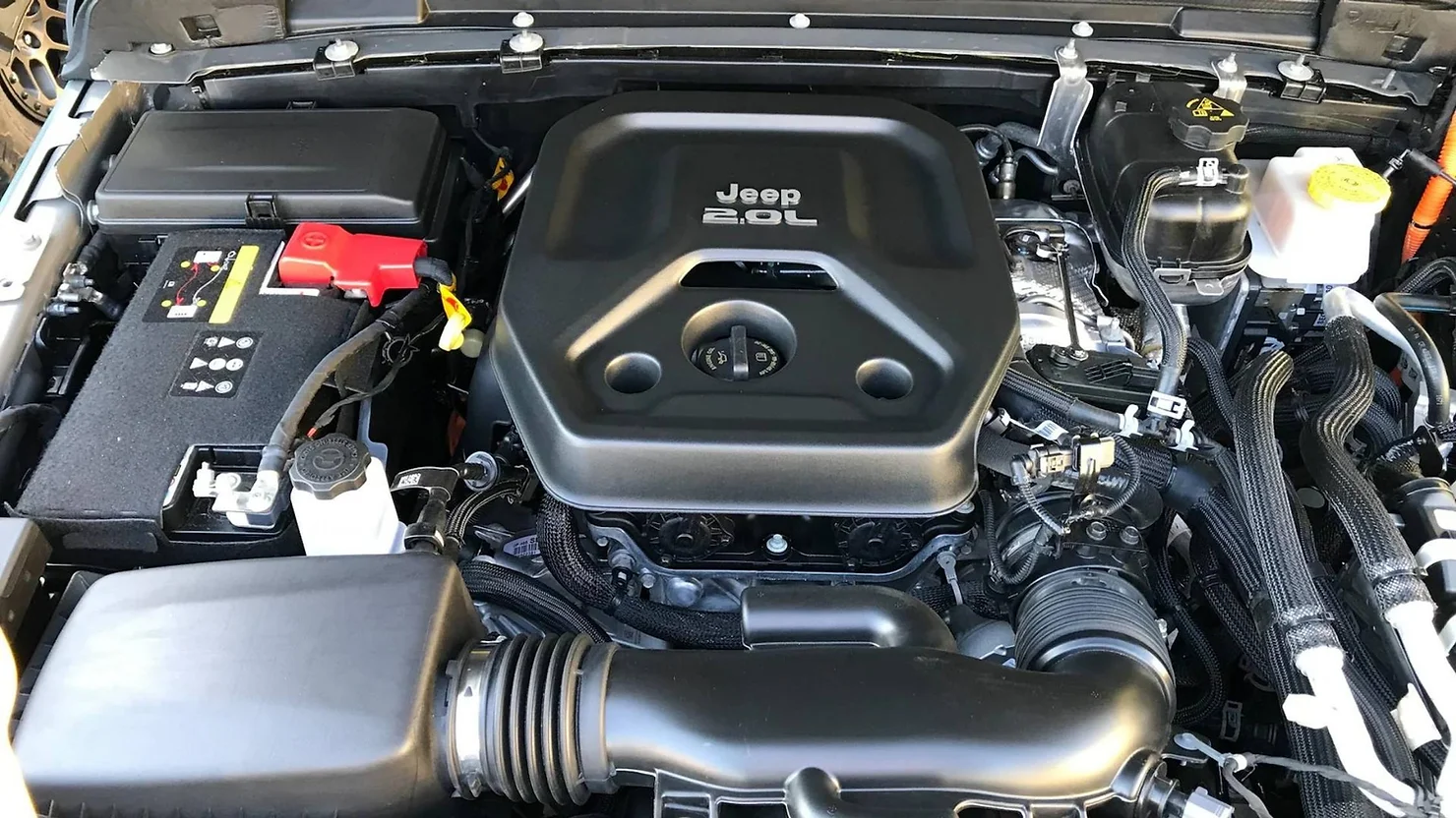 Chrysler 2.0L Turbo GME Hurricane engine