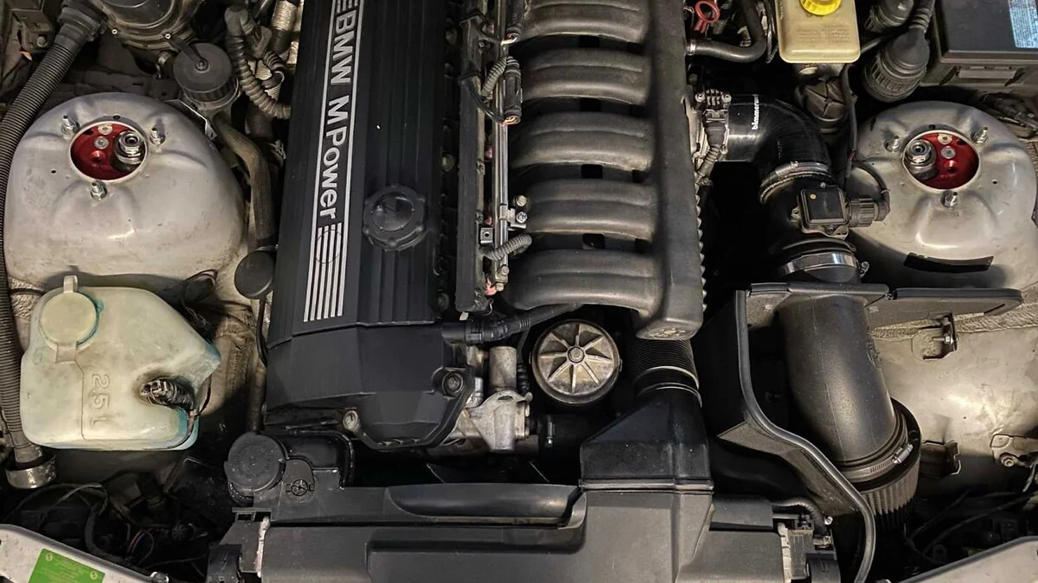 s52b32 engine