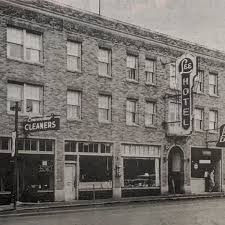 The Iconic Restaurant "The Lee" - Enumclaw Washington