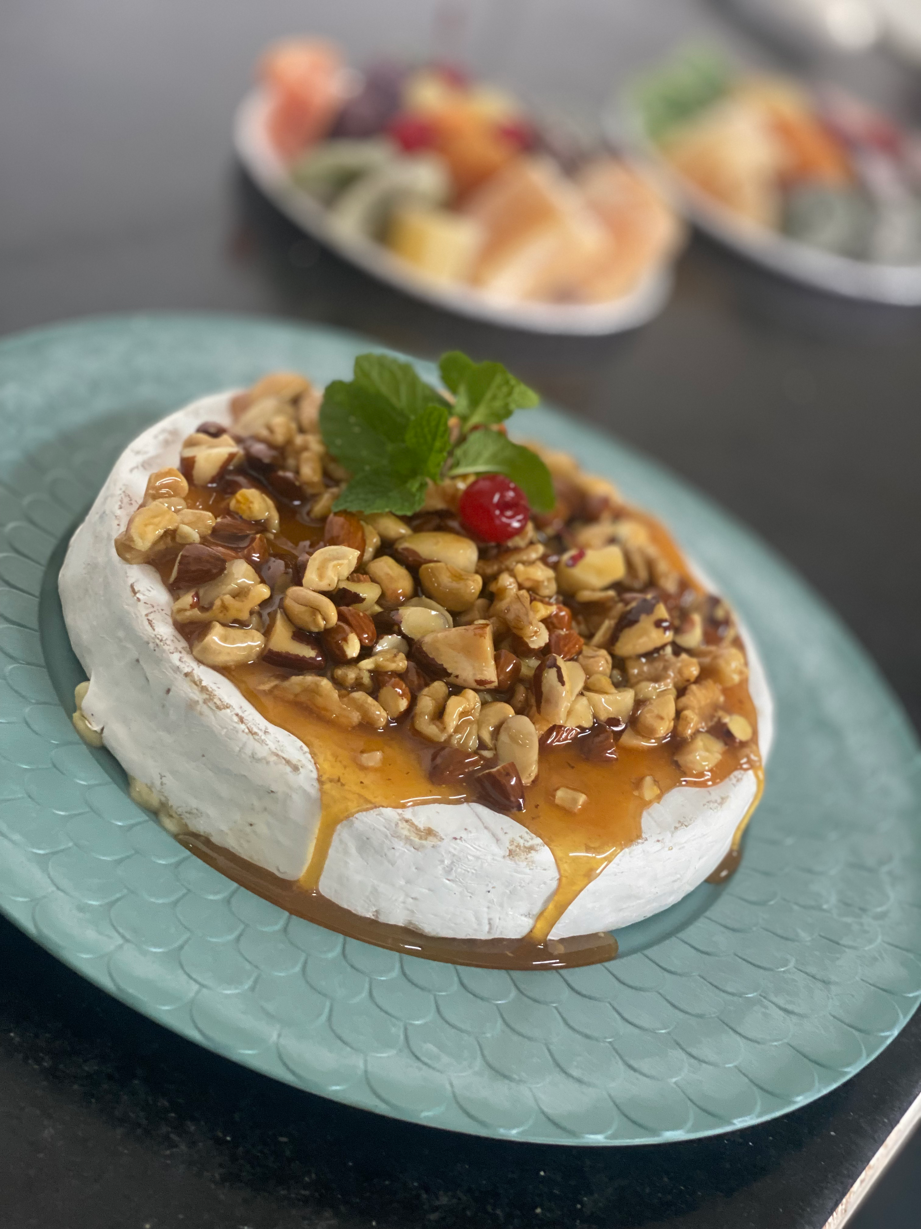 Brie c/ Castanhas e Mel