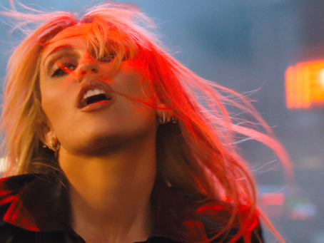 Miley dá início à era "Bass Persuades" com primeiro single do novo álbum