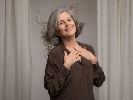 Irene Ravache comemora 56 anos de carreira com o espetáculo "Alma Despejada