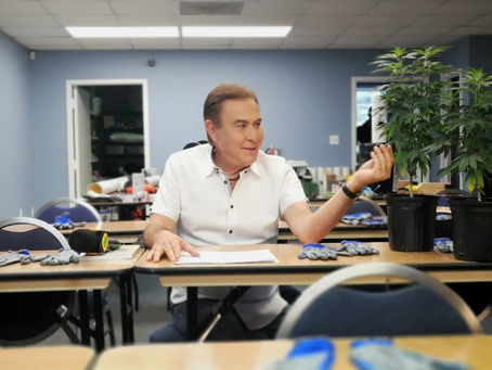 Amaury Jr. visita Universidade da Maconha