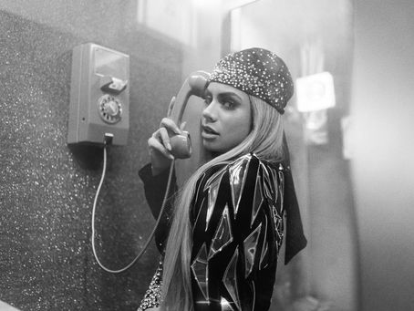 Lexa lança clipe "Quebrar Seu Coração" com Luísa Sonza