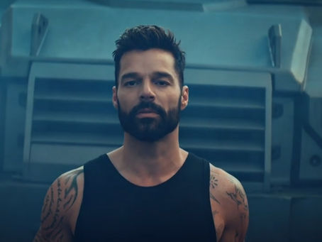 Ricky Martin lança o poderoso novo single e vídeo "TIBURONES"