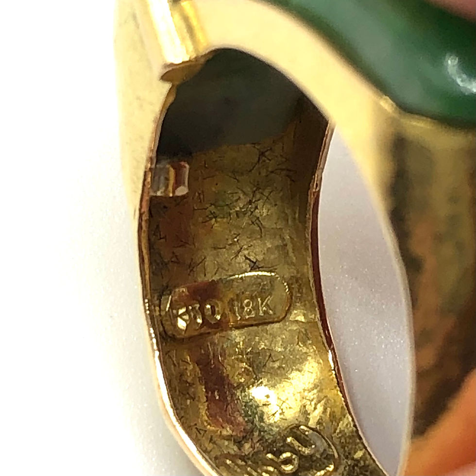 縮圖：Jade and 18K gold ring