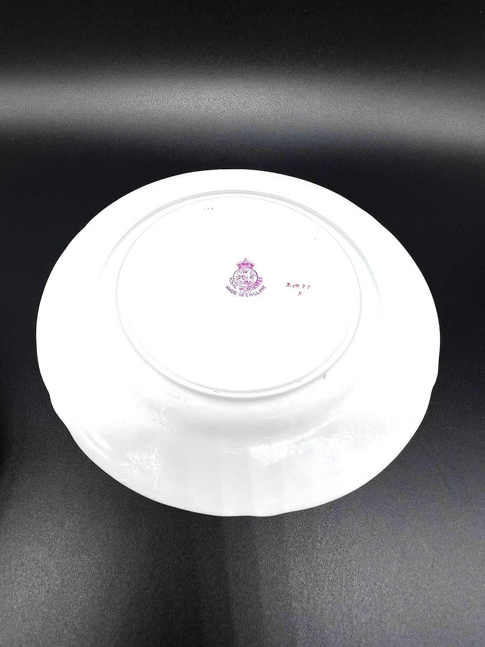縮圖：Royal Worcester Hand-Painted Fruit Trio Signed K. Blake – Cup, Saucer & Plate
