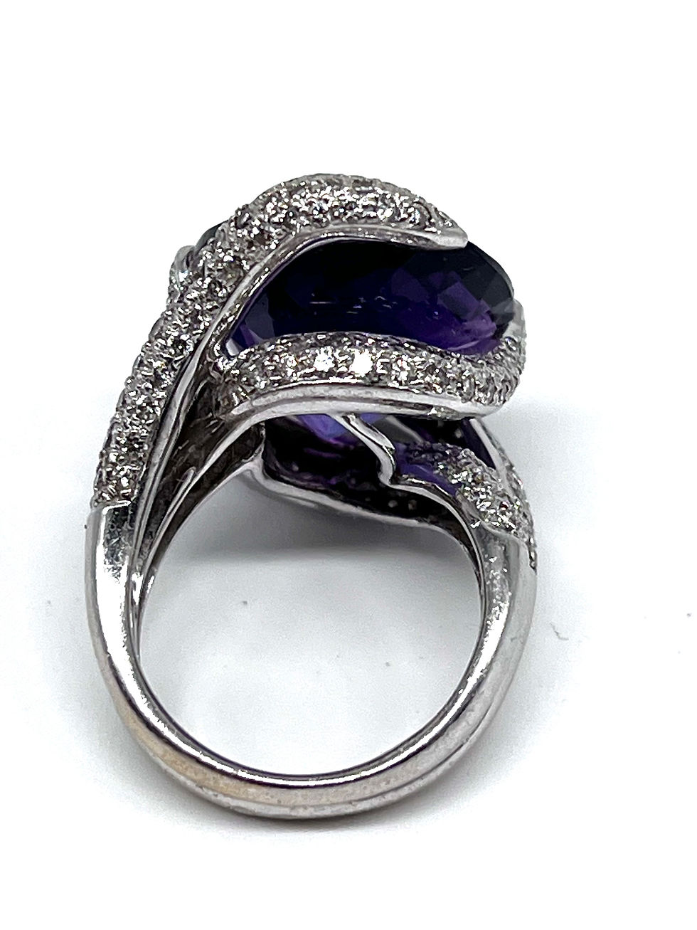 Thumbnail: French 18K White Gold, Diamond & Amethyst Ring