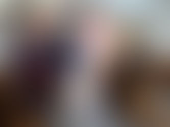 Mesa 33 es un sitio de café donde se reúenen unos "tipos"a compartir ideas sobre la vida y la muerte