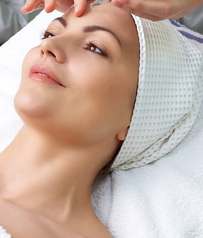 Facial treatment session
