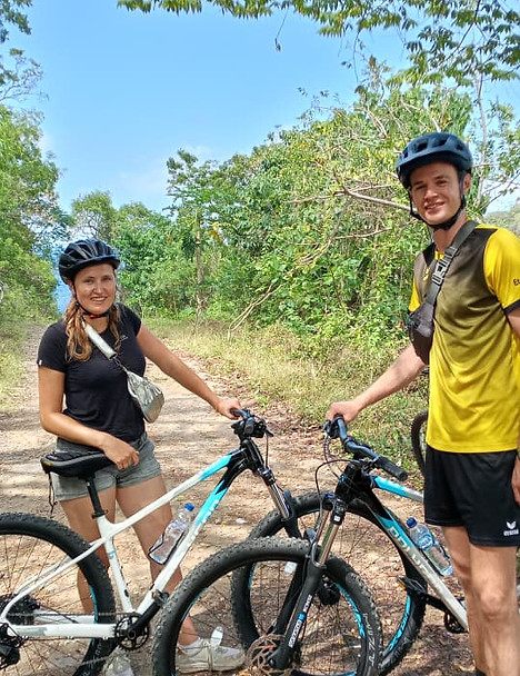cyclists arriving with bike at virgin beach