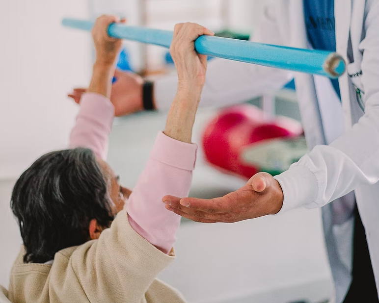 Fisioterapia gerontológica: orientações essenciais no cuidado ao idoso