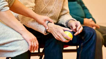 Como a fisioterapia auxilia no Parkinson: redução de sintomas e melhora da qualidade de vida