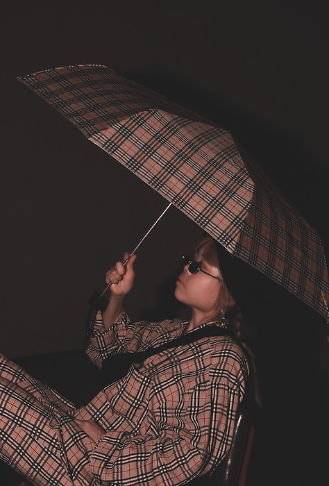 vintage vibe w matching prop.jpg