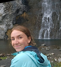 linkedin profile pic (1).png