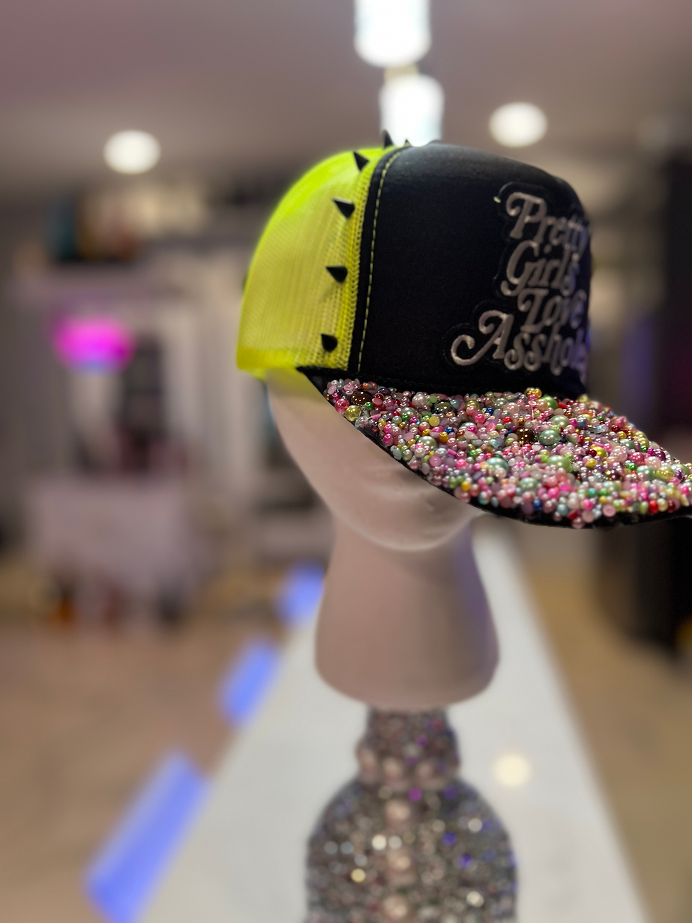 Thumbnail: Pretty Girls Love Assholes