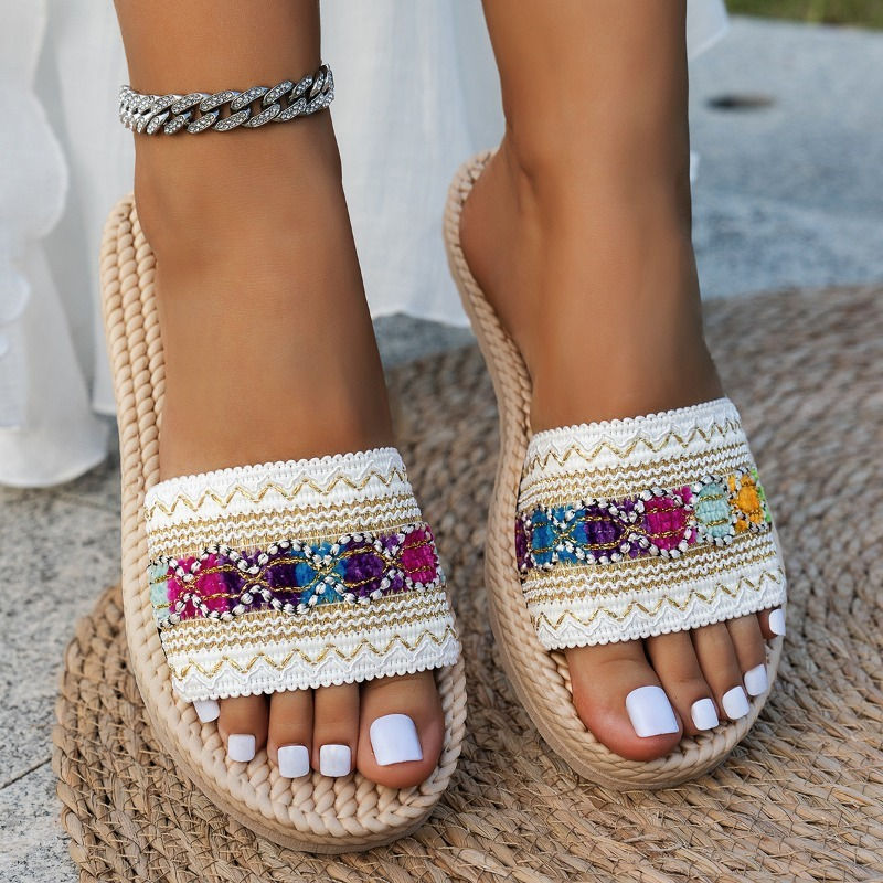 Women Slippers Outdoor Flat Designer Shoes Women Large Size Bohemian Ethnic Sand