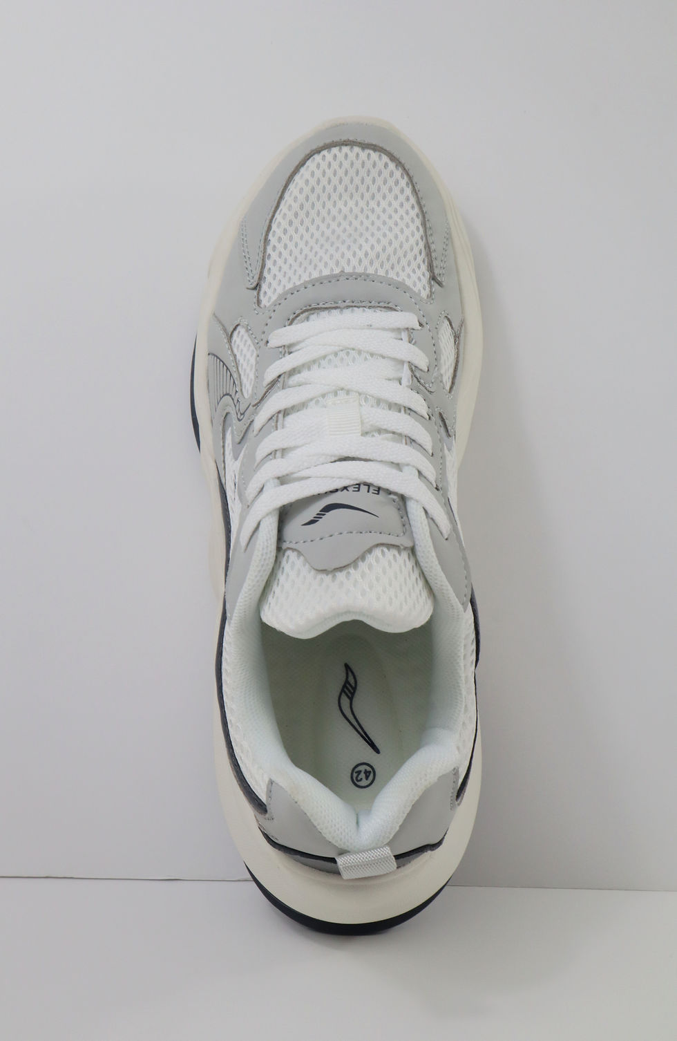 Thumbnail: UrbanLite Men White