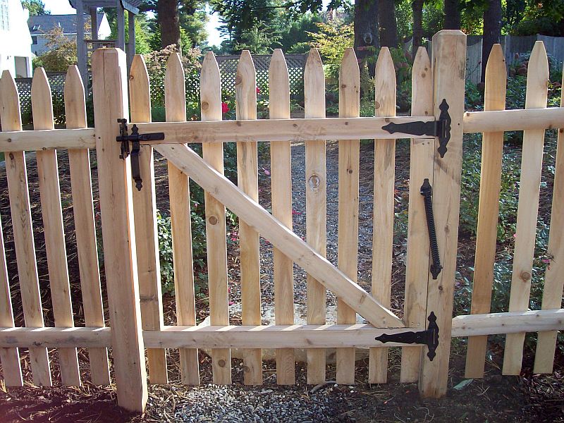 Standard Cedar Spaced Picket
