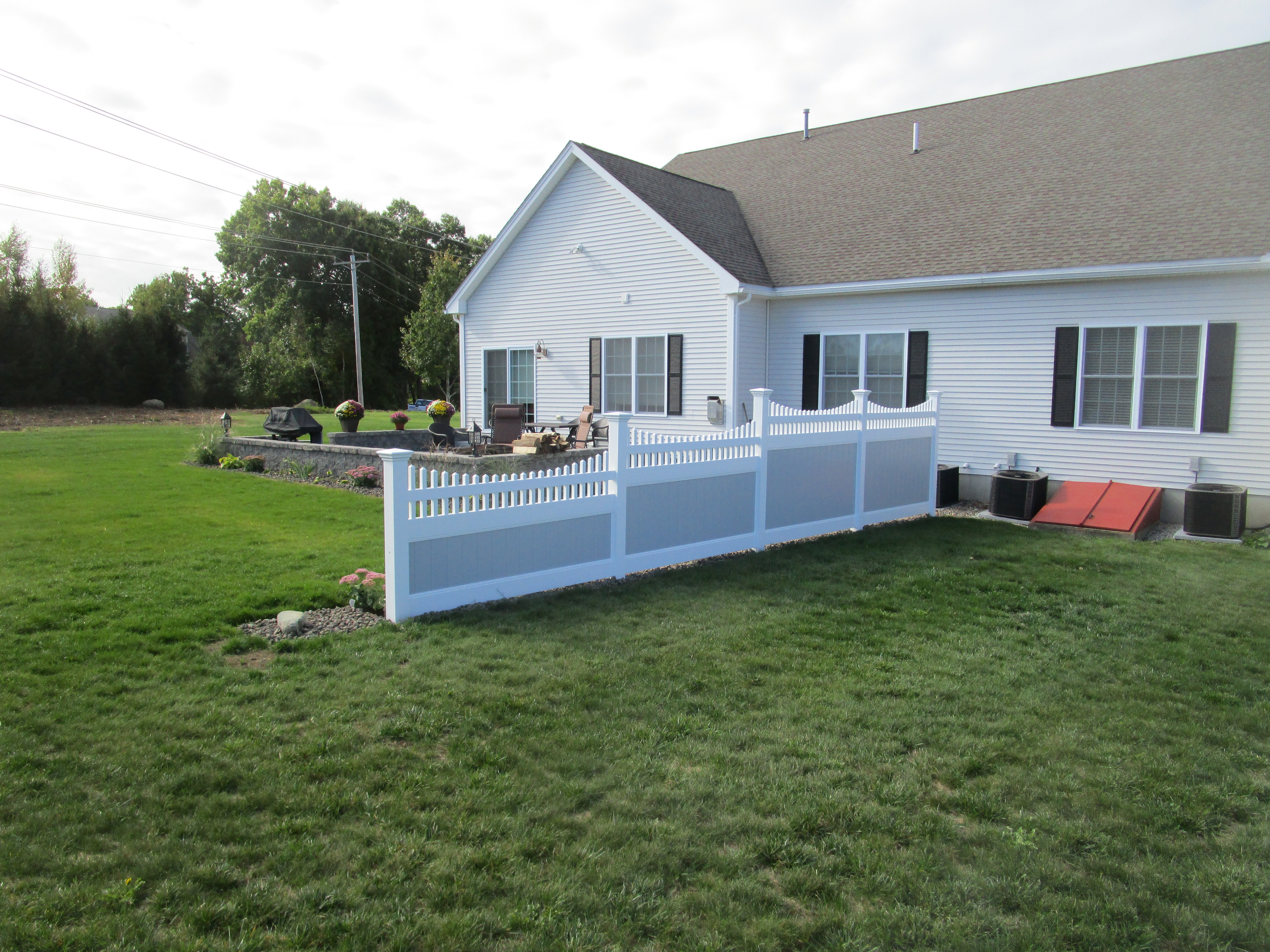 Estate II with Baluster Top