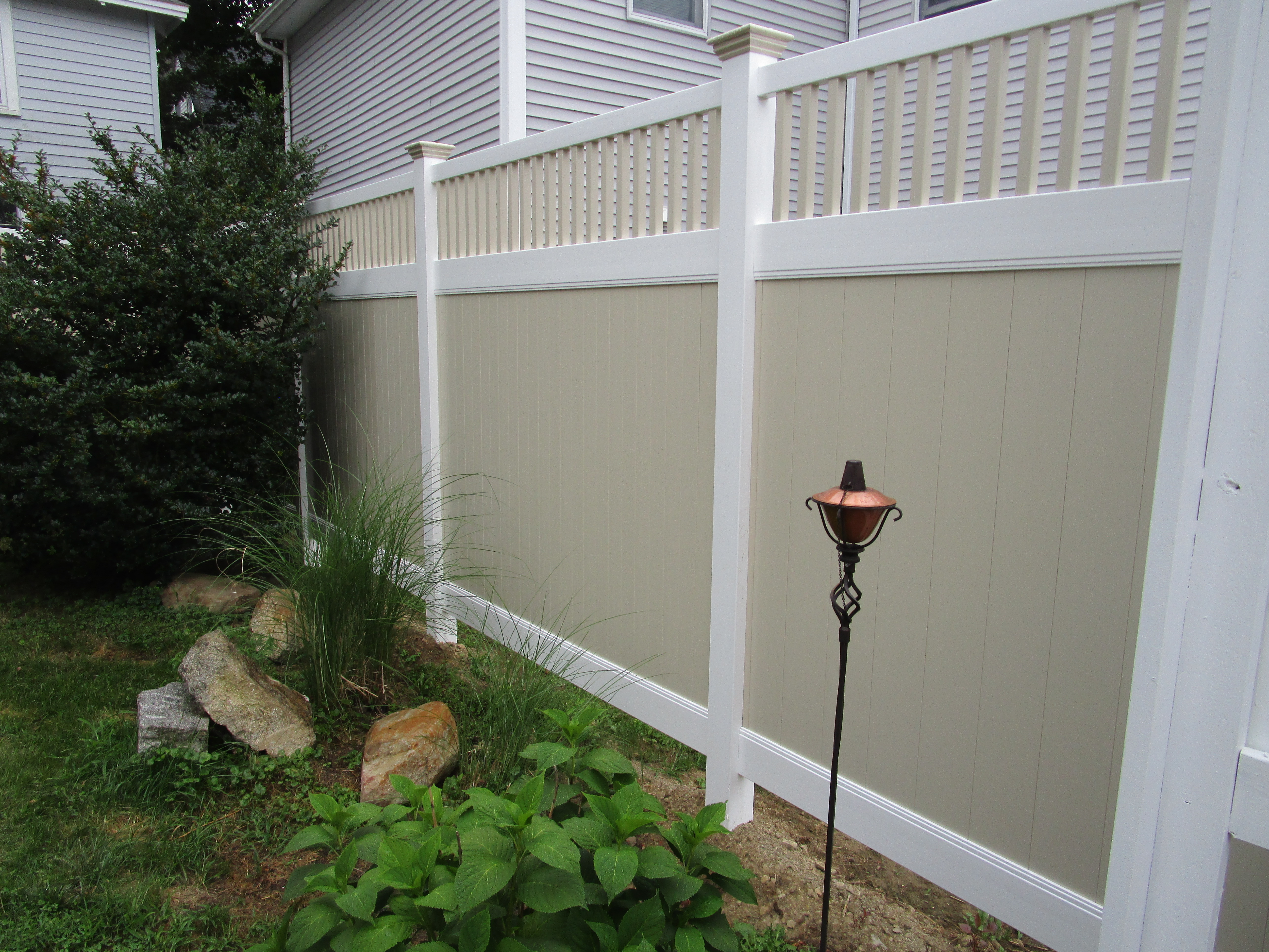 Estate II with Baluster Top