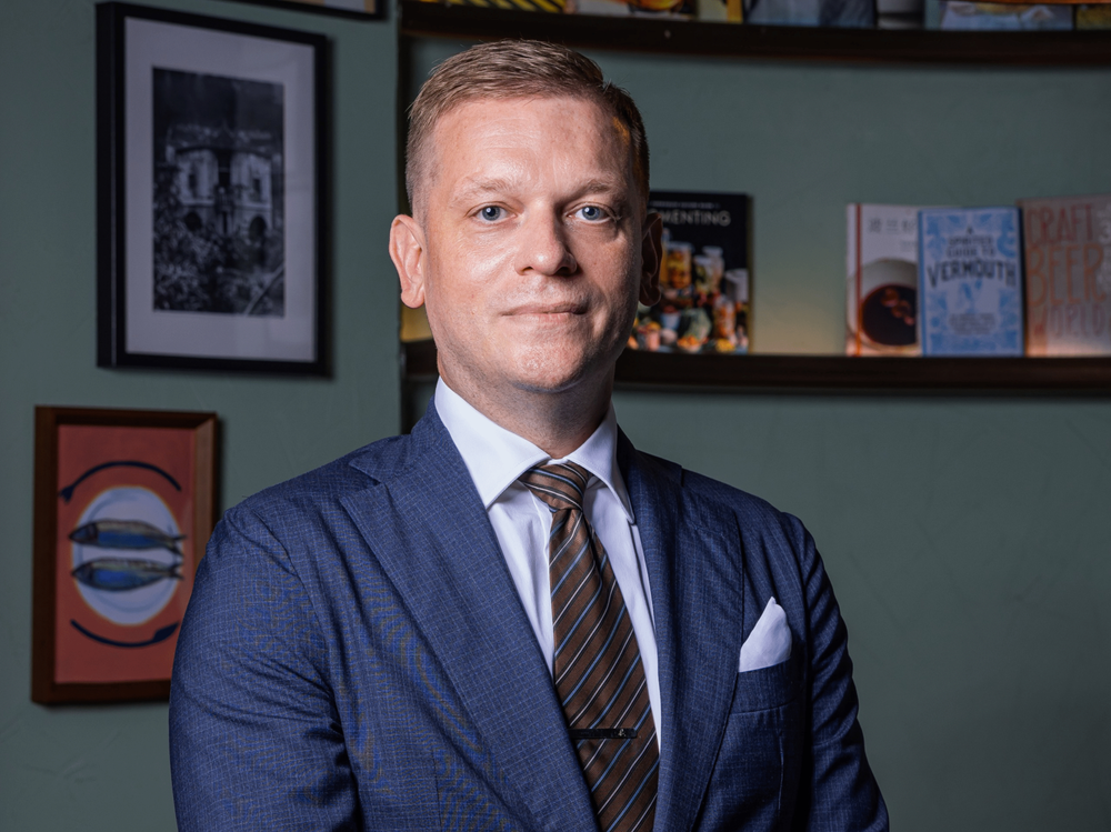 From Hong Kong to Warsaw : The Strategic Growth of Ask For Alonzo